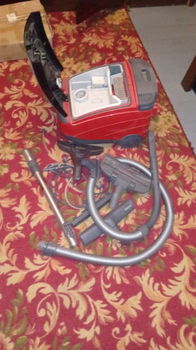 Продам моющий пылесос thomas