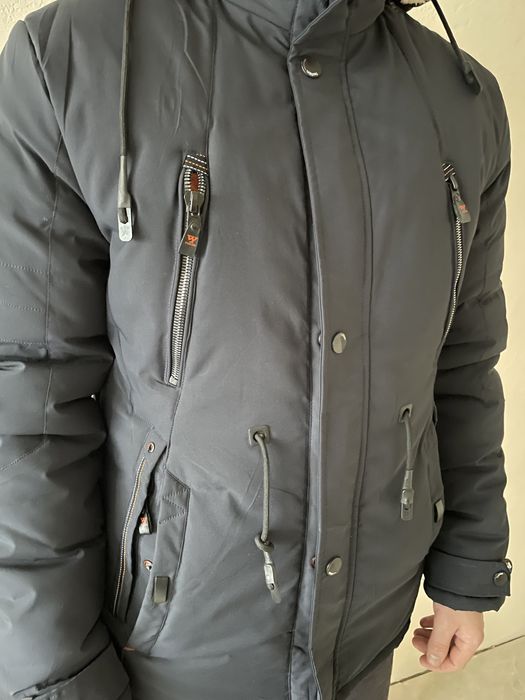 Синя чоловіча зимова куртка