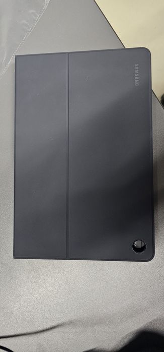 Novo. Capa com teclado para samsung A9+