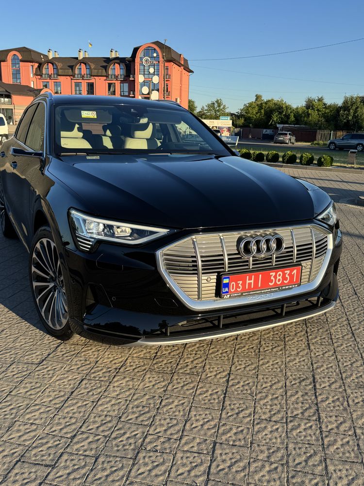 Audi e-tron 2021