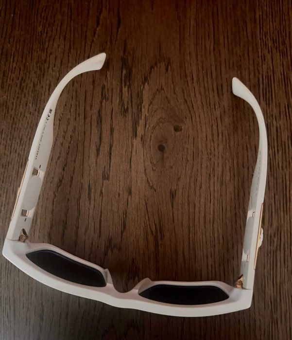 Óculos de Sol Versace – Armação Branca – Excelente Estado