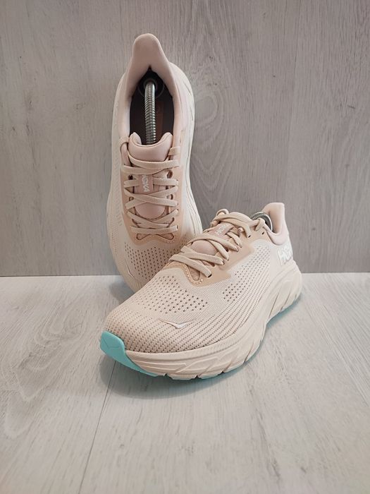 Hoka arahi 7  37.5-23 сантиметрів