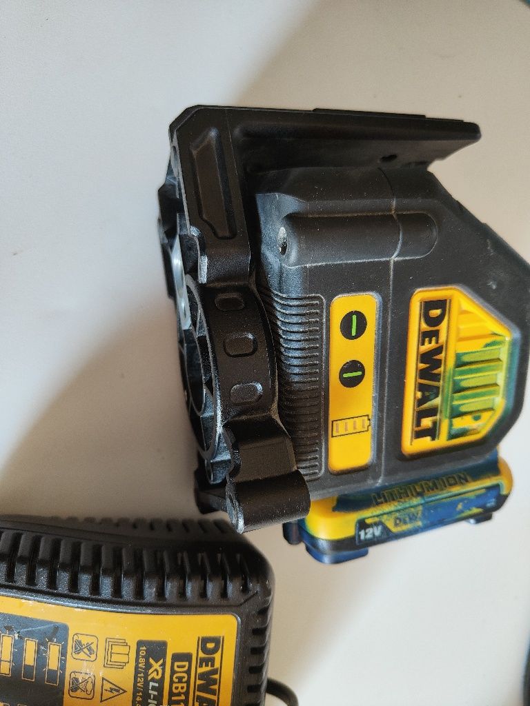 DeWalt laser krzyżowy zielony bateria ladowarka okazja