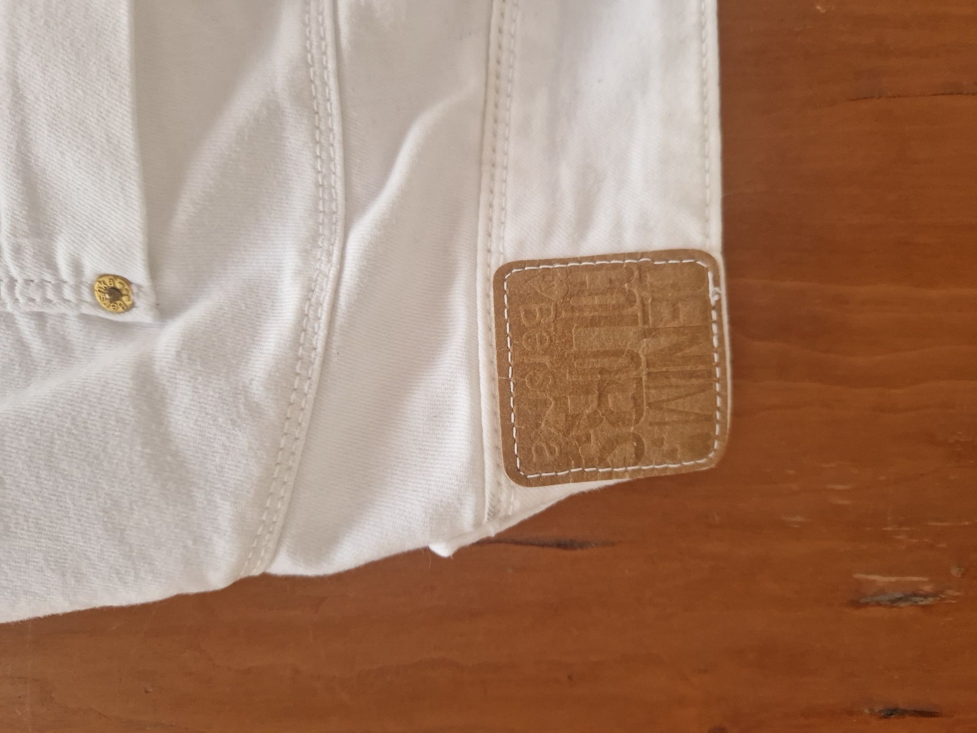Calças jeans femininas Bershka brancas, 38