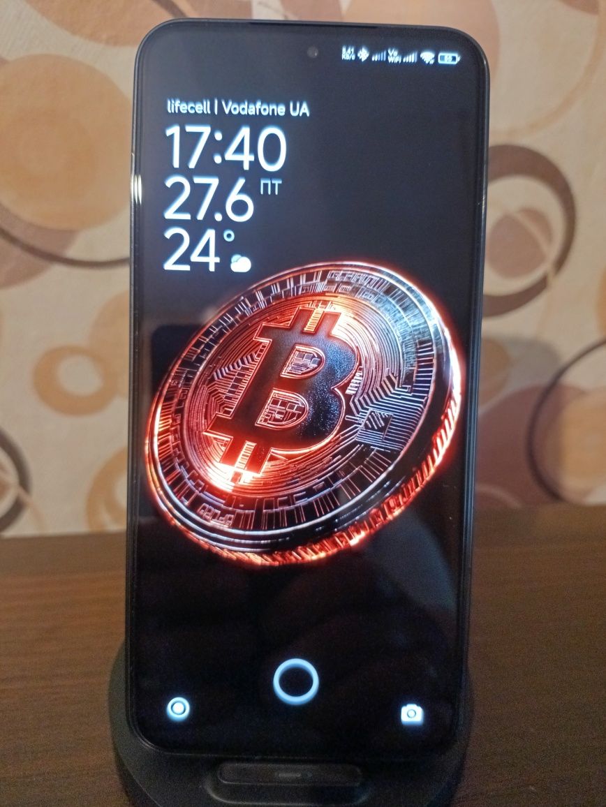 Продам Xiaomi 14 Black.