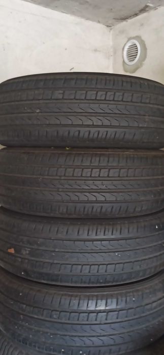 Używane opony letnie Pirelli 215/65 R17 99V rok prod 2017