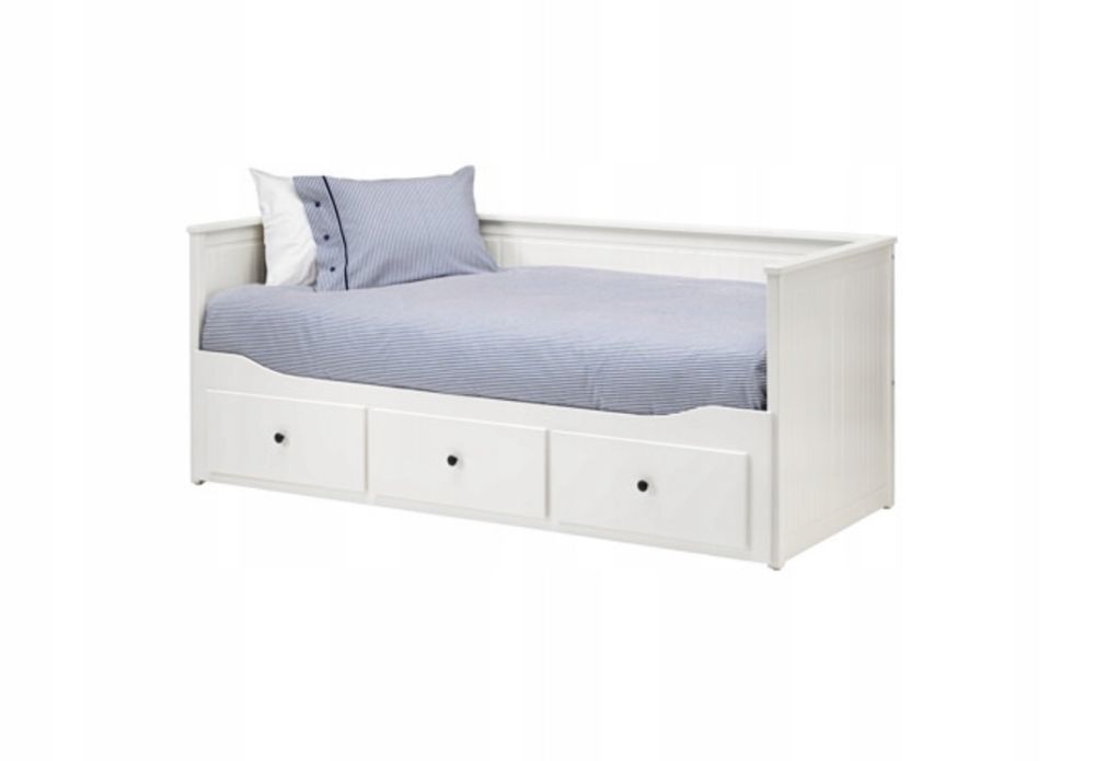 Łóżko Ikea Hemnes z 2 materacami