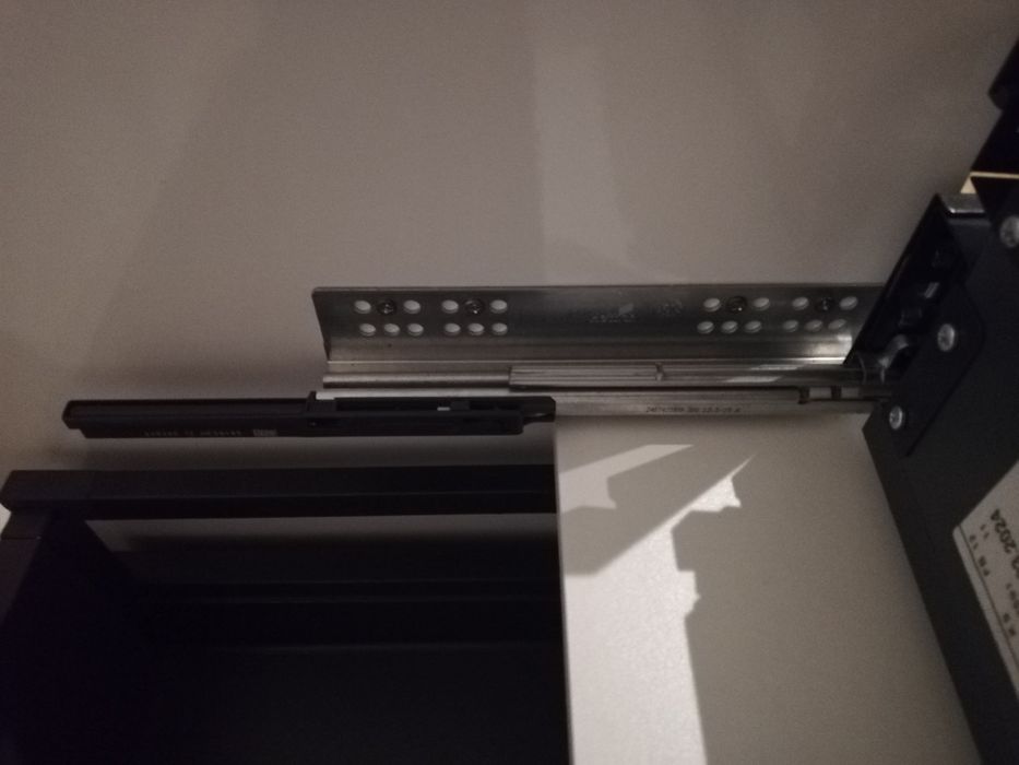 Szafka łazienkowa wisząca pelipal biała