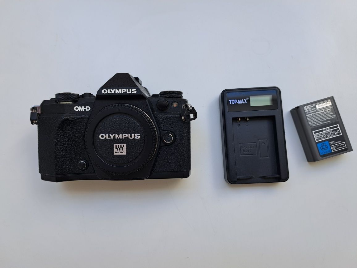 Olympus OM-D E-M5 II