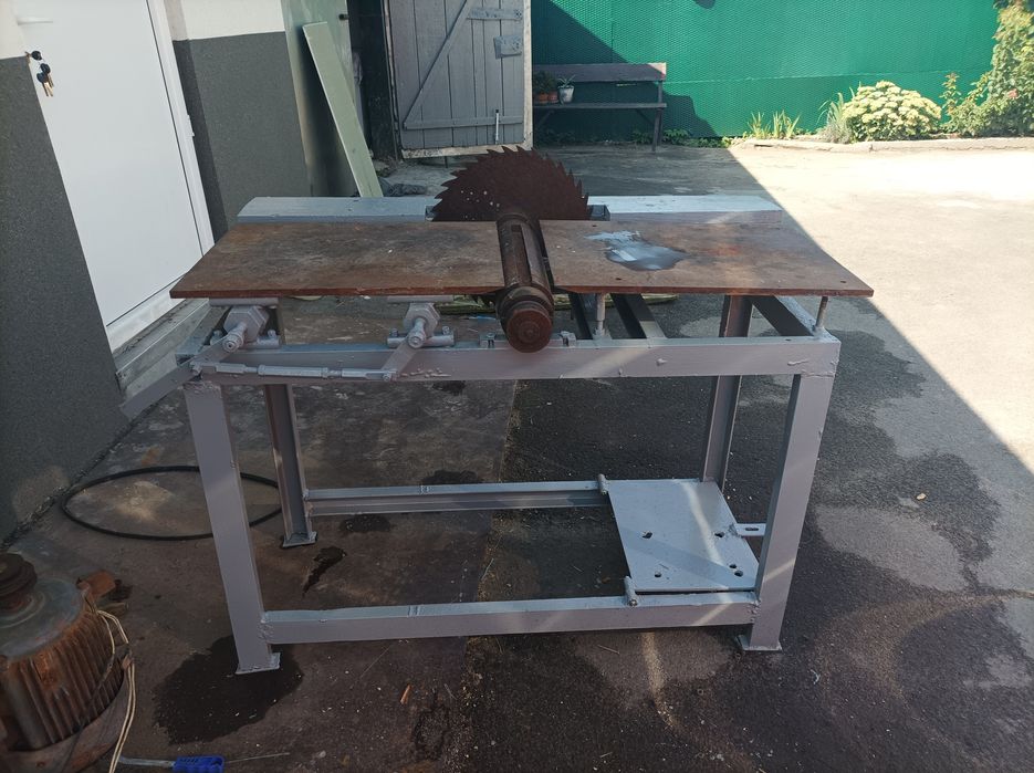 Деревообробний станок