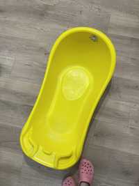 Ванночка жовта для купання дитини немовля