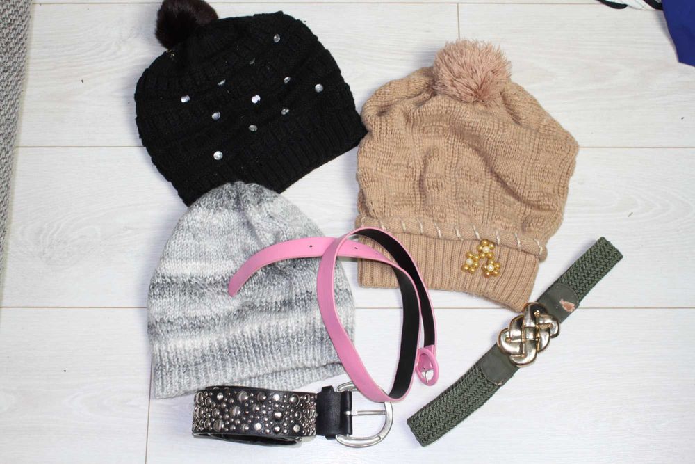 Курточка, сапоги зимние, платья, туники, шапки за большой шоколад