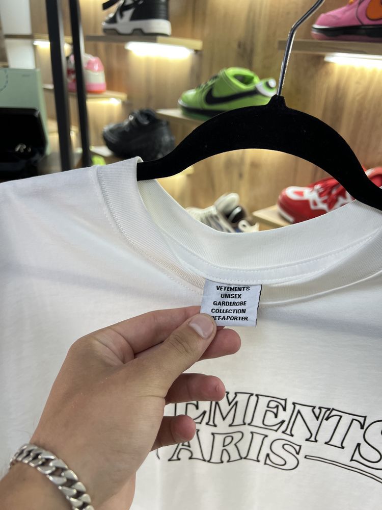 Футболка Vetements Paris Logo White