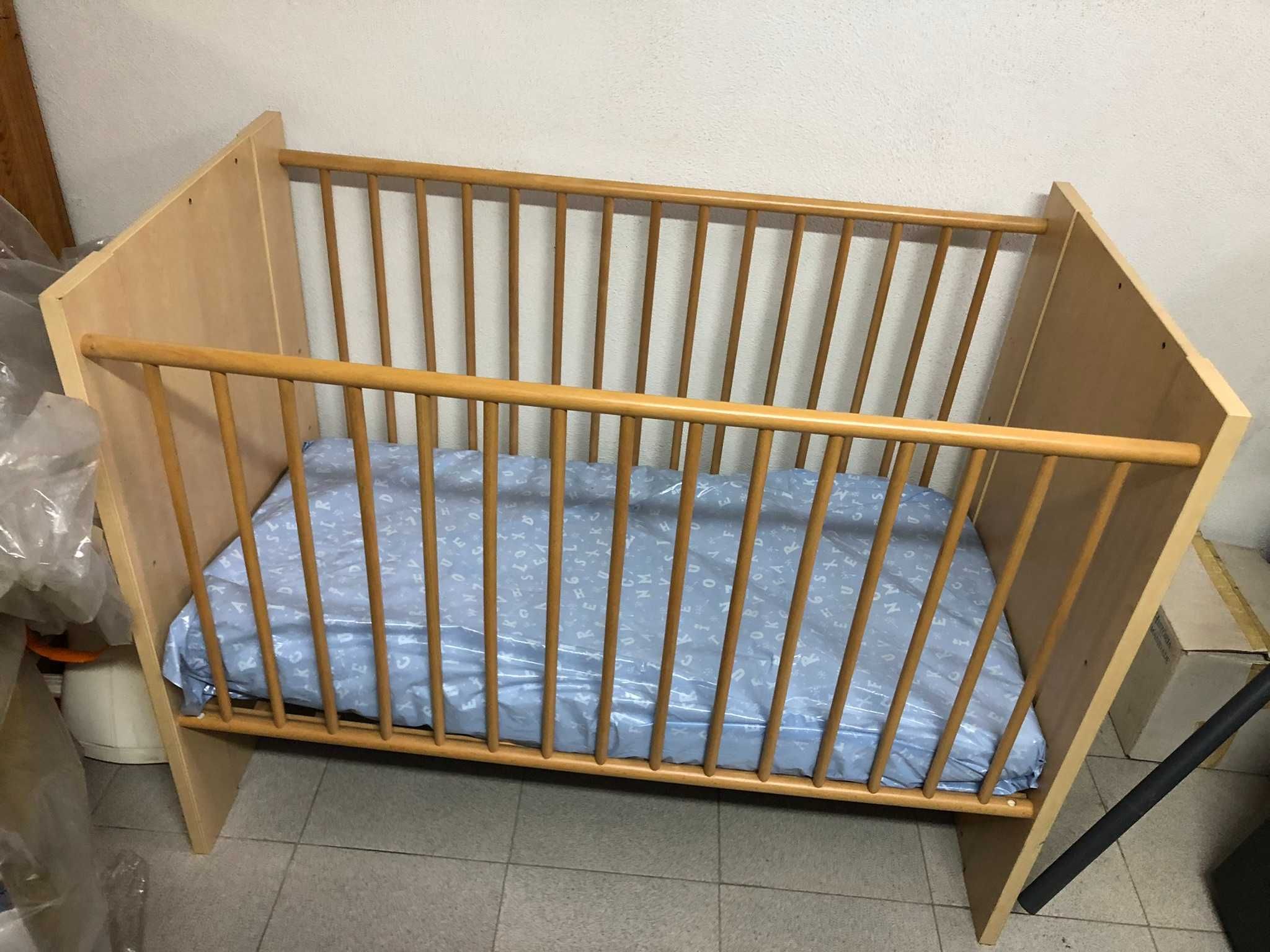 Cama com colchão da Prenatal