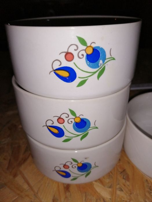 Salaterki miseczki tułowice kwiatki ceramika