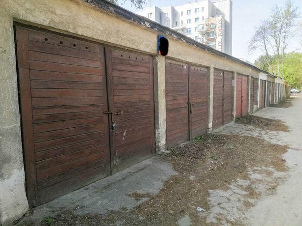 Garaż w zabudowie szeregowej przy ul. Karolkowej