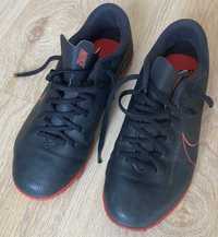 Turfy Nike Mercurial 36