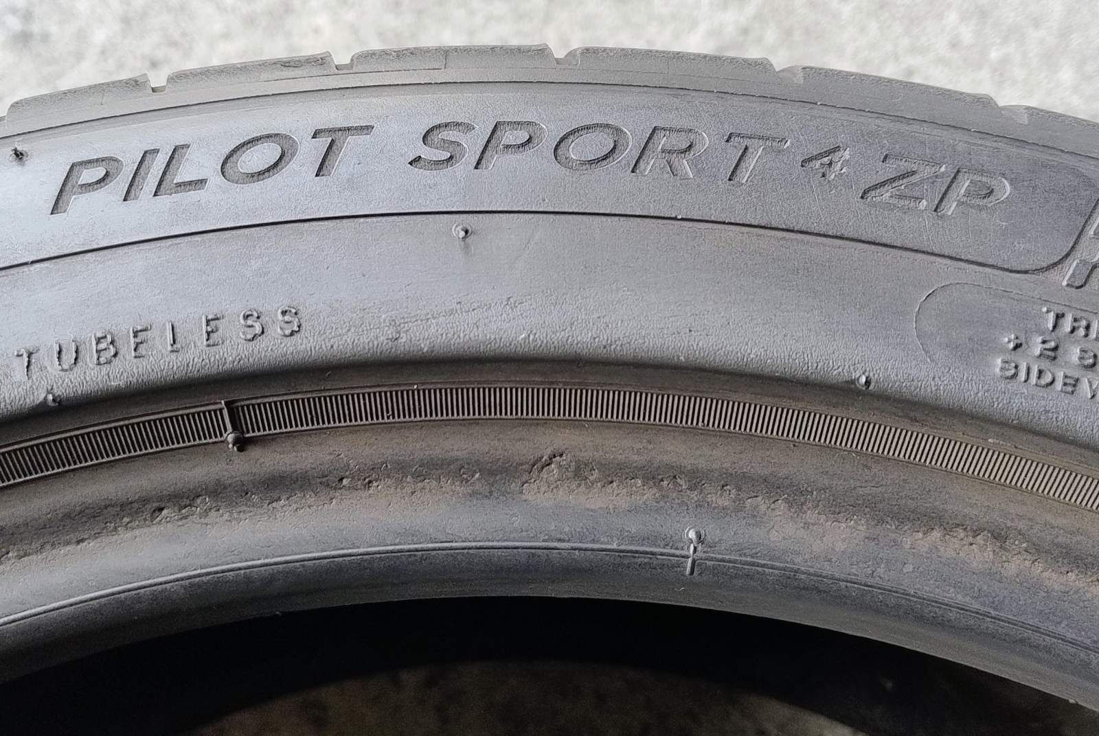 Шини літні R18 225/45; R18 255/40 Michelin Pilot Sport 4 ZP комплект