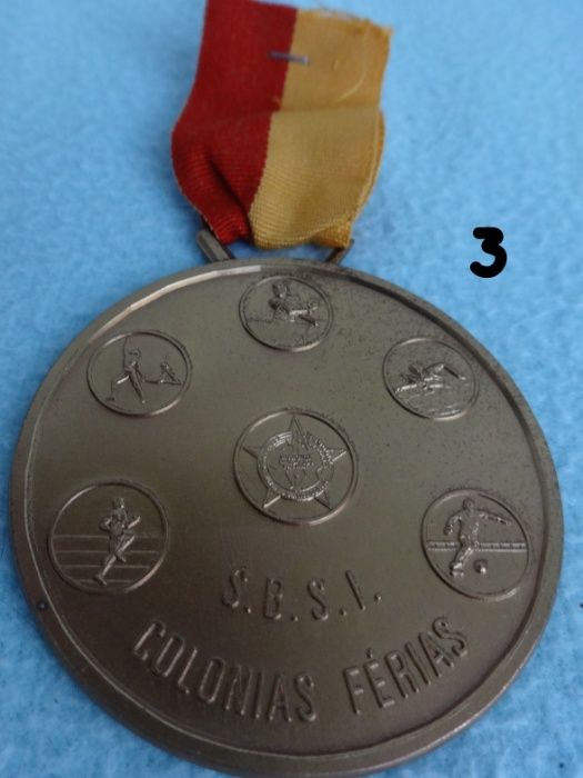 Medalhas Antigas Colónias de Férias