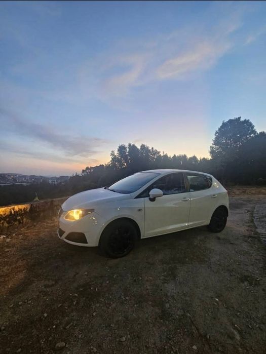 Seat Ibiza 1.2TDI em ótimo estado