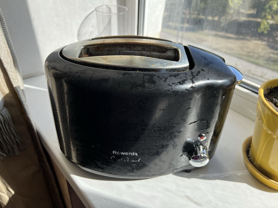 Тостер Rowenta 800w рабочий целый с подставкой для булочек