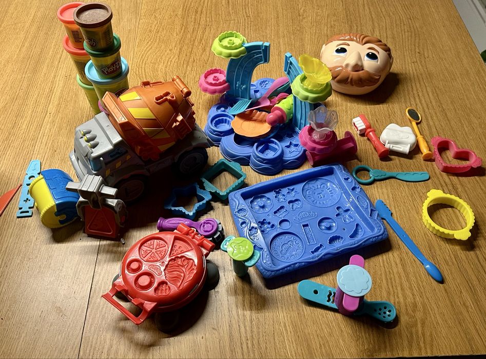 zestaw ciastolina play-doh duża paczka akcesoriów dentysta,betoniarka