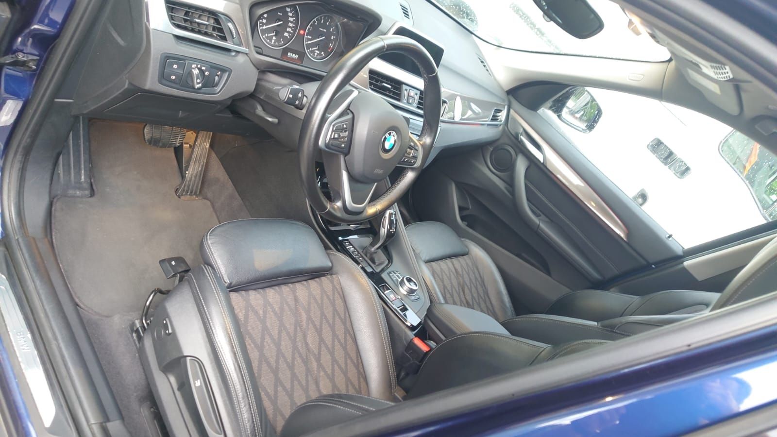 Sprzedam BMW X1- xLine stan idealny