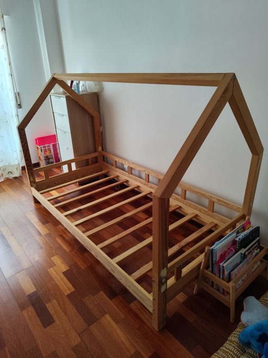 Cama montessori criança
