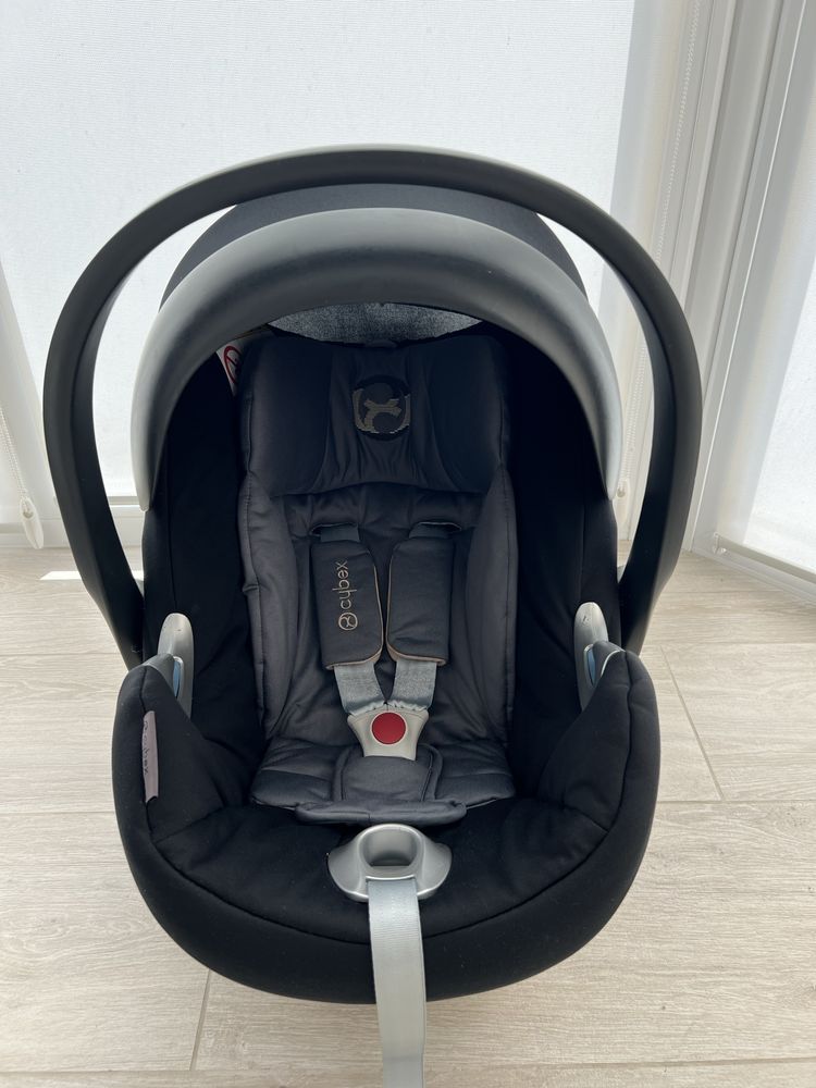 Автокрісло Cybex Aton Q Platinum