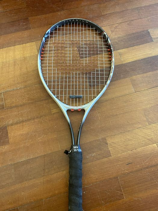 Raquete de Ténis Wilson Impact Titanium