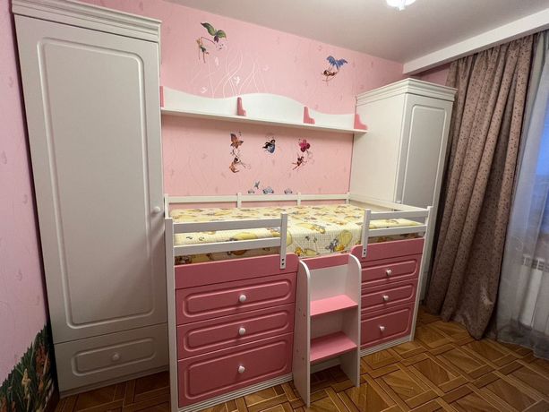 Спальня дитяча кімната