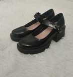 Buty na obcasie.