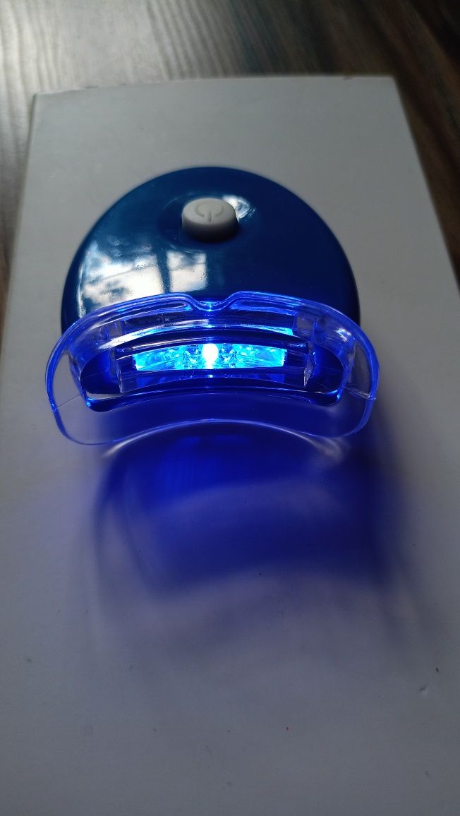 LED лампа відбілювач для зубів (у комплекті з батарейкою)