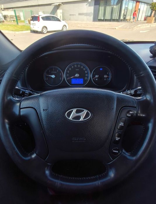 Hyundai Santa Fe -  9900 $, торг возможен