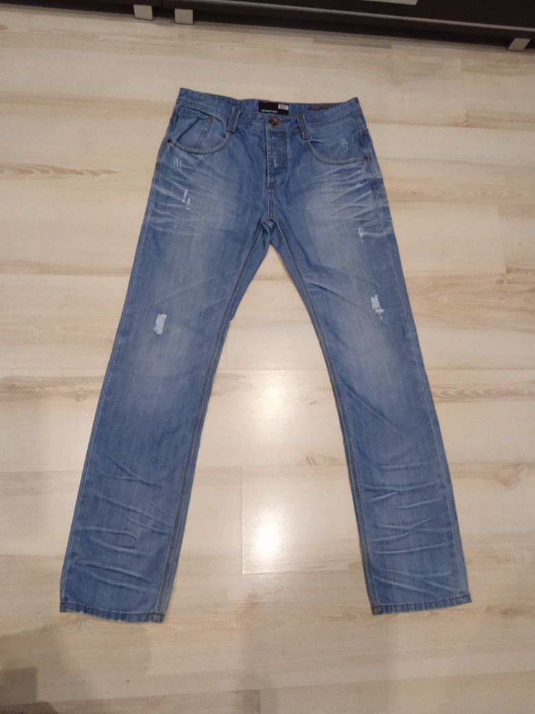 Spodnie jeans męskie rozm.M/L Diverse