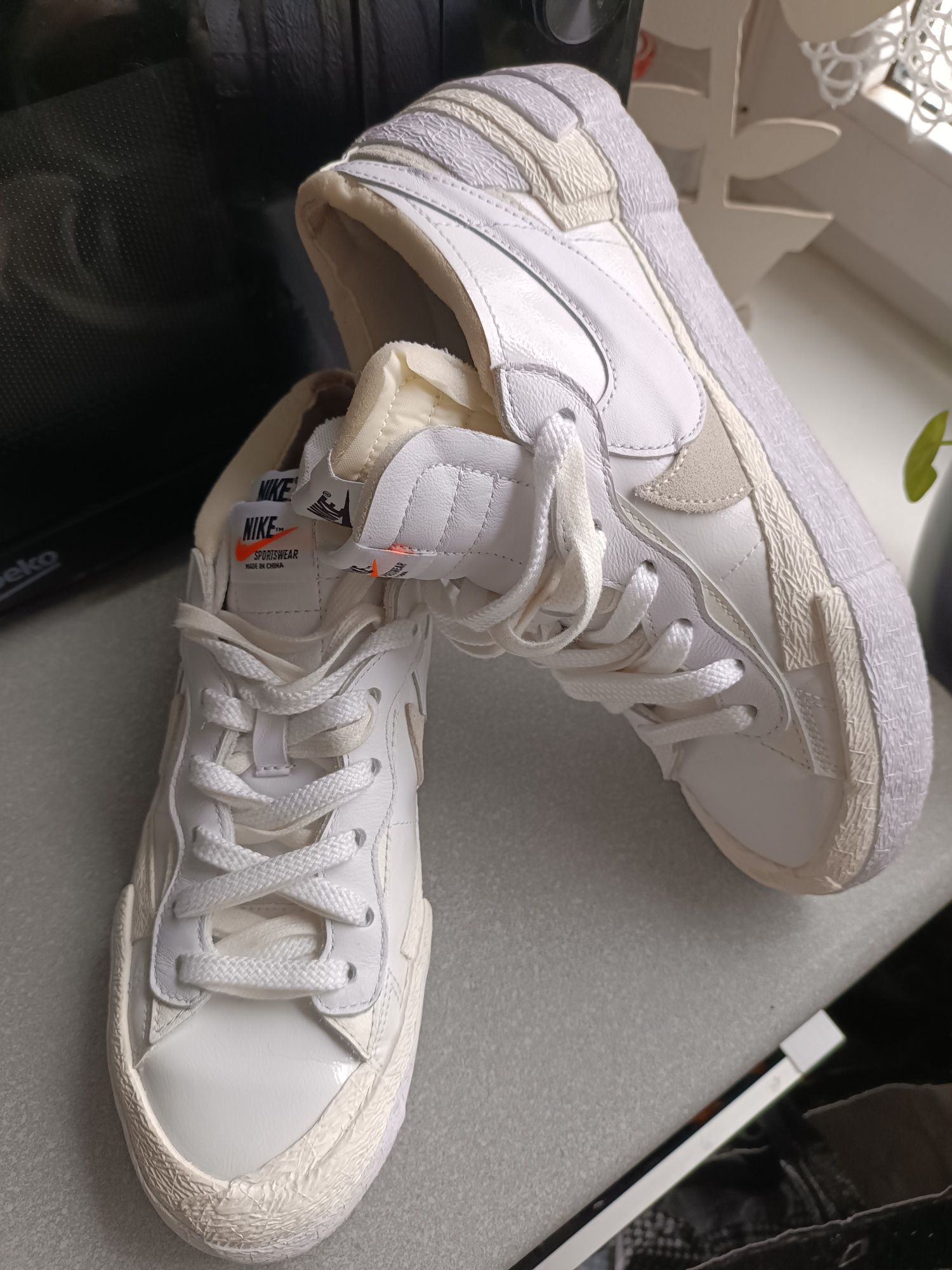 Buty Nike Blazer Low Leather białe -40,5. Jak nowe