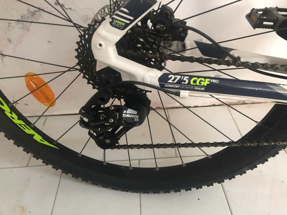 Bicicleta B’Twin Rockrider 560 – Rodas 27,5” com Suspensão RockShox
