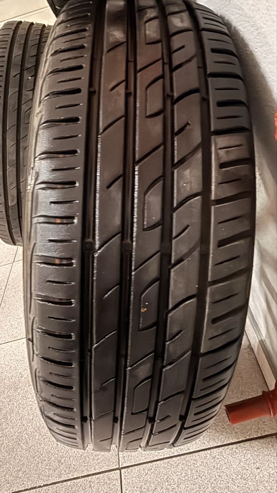 Pneus 205 60 R 16