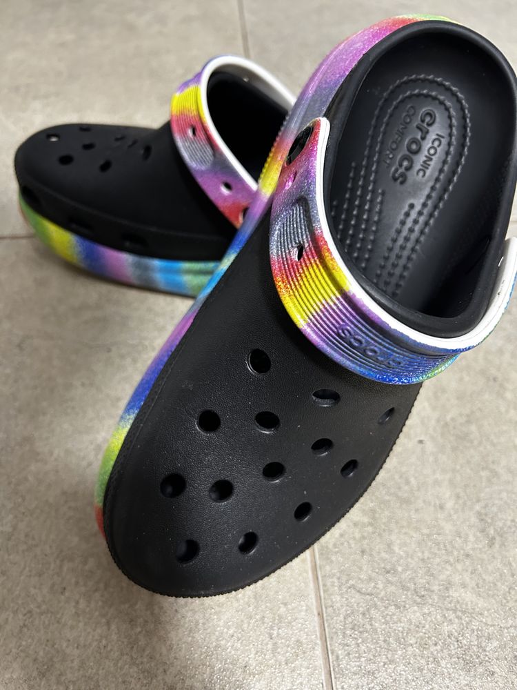 Crocs женские