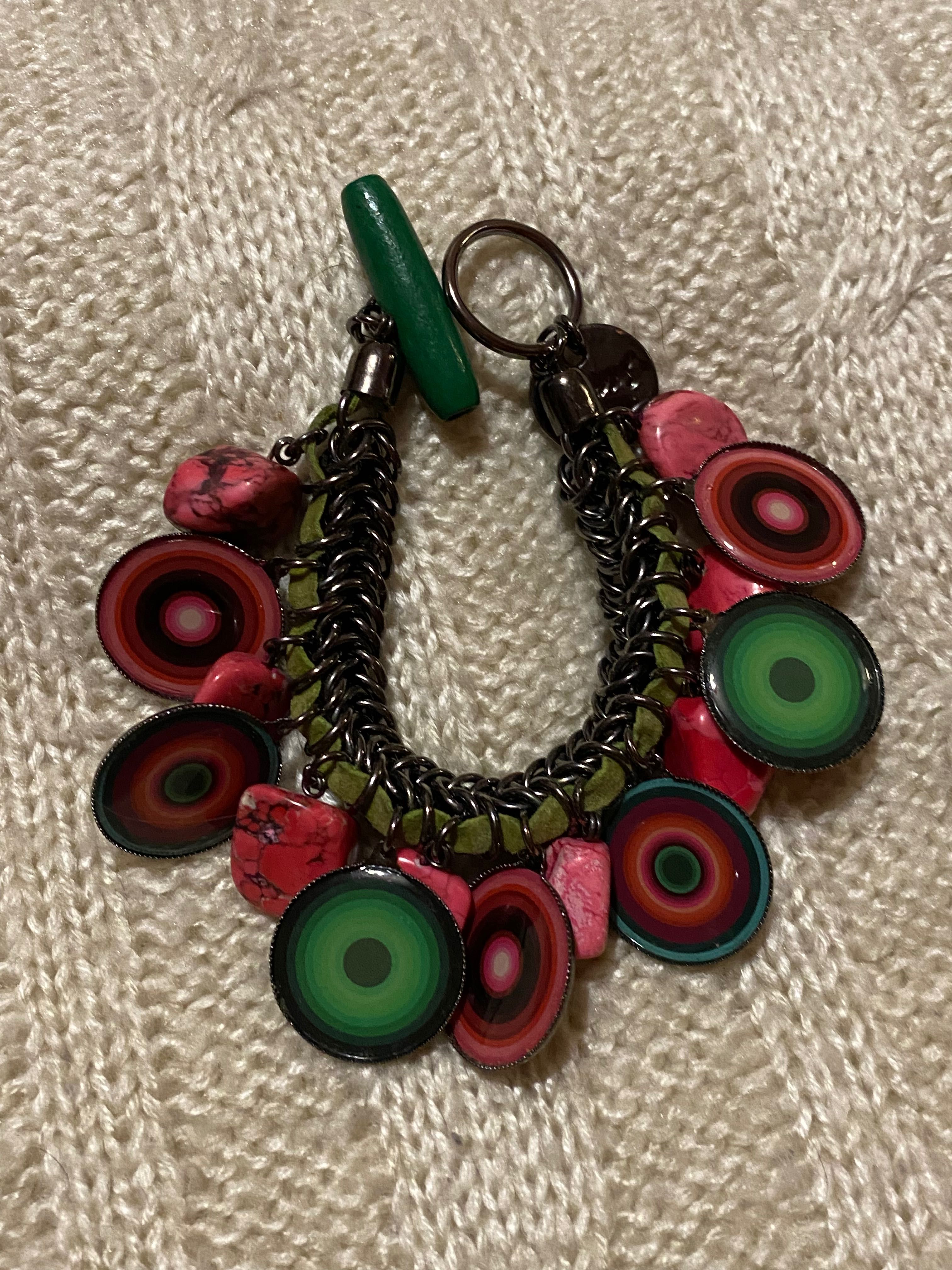 Pulseira desigual