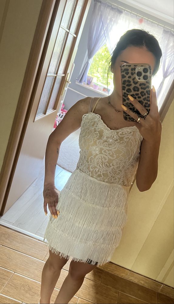 Sukienka 34 XS ecru mini balowa elegancka frędzle wieczorowa