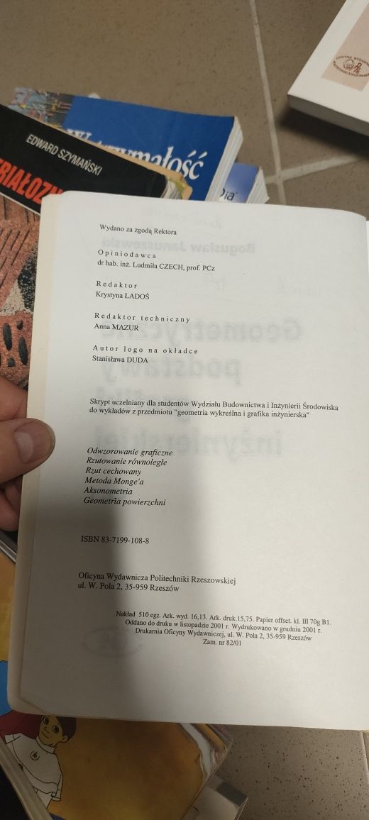 Geometryczne podstawy grafiki inżynierskiej. Cz. 1 i 2. B. Januszewski