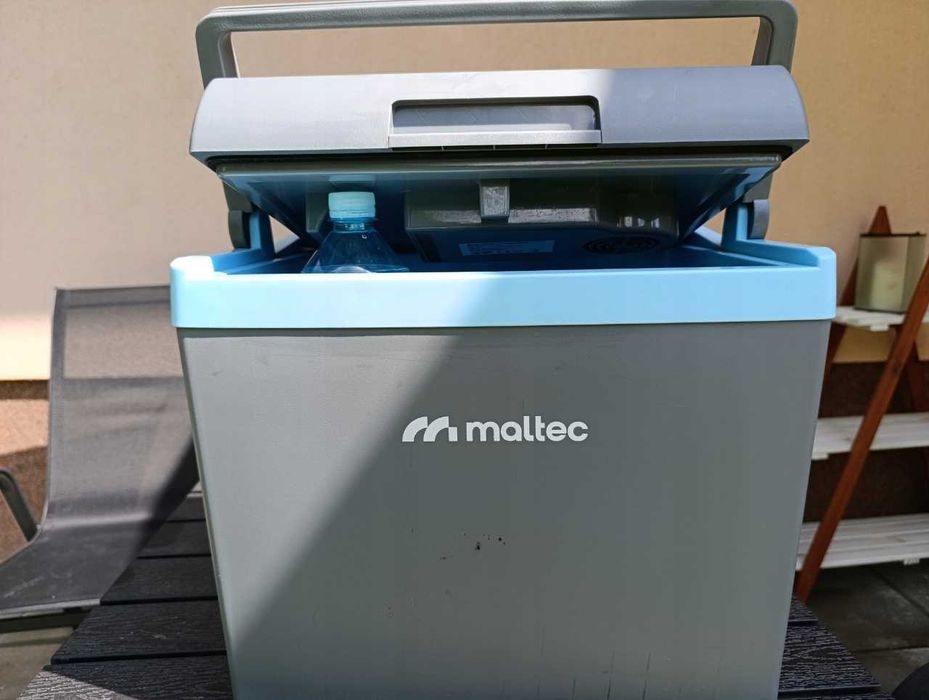 Lodówka Turystyczna Samochodowa 25l Chłodzenie/grzanie 12v 230v