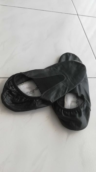 Sabrinas ginástica pretas