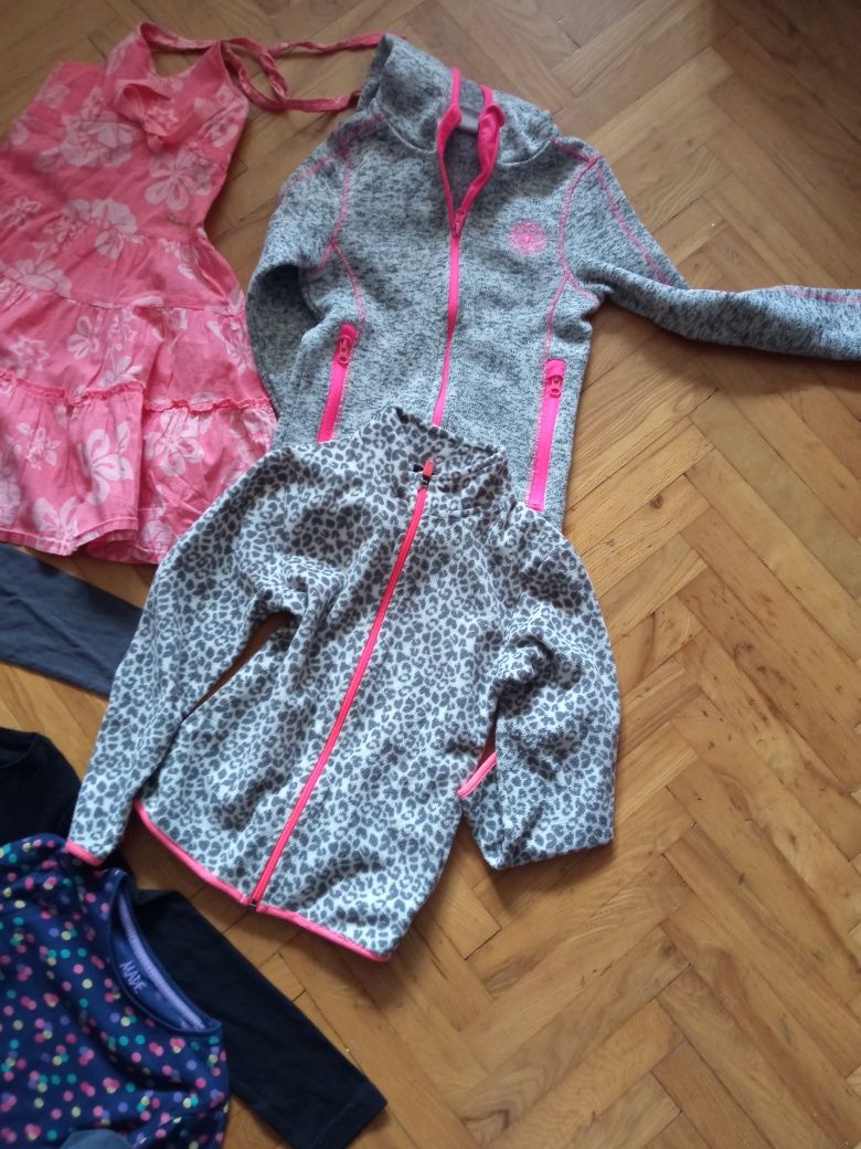 Paka 20 sztuk bluza t-shirt sukienka spodenki jeansy roz 128