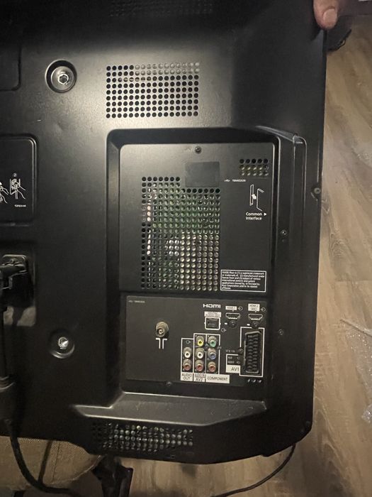 Телевізор в робочому стані..