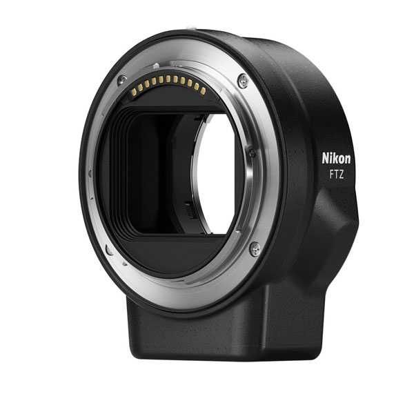 Nikon Z5 беззеркалка , комплект в хор. сост. с адаптером и  вспышкой