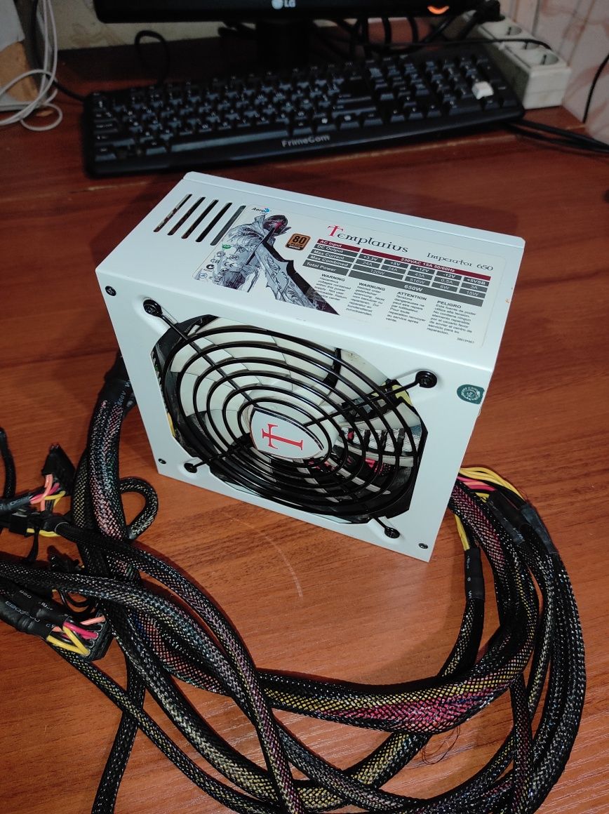 БЖ AeroCool Templarius Imperator 650W
