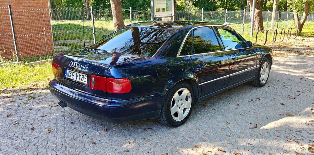 Audi A8 D2 3.7 V8 230KM Quatro Benzyna + LPG 1999r