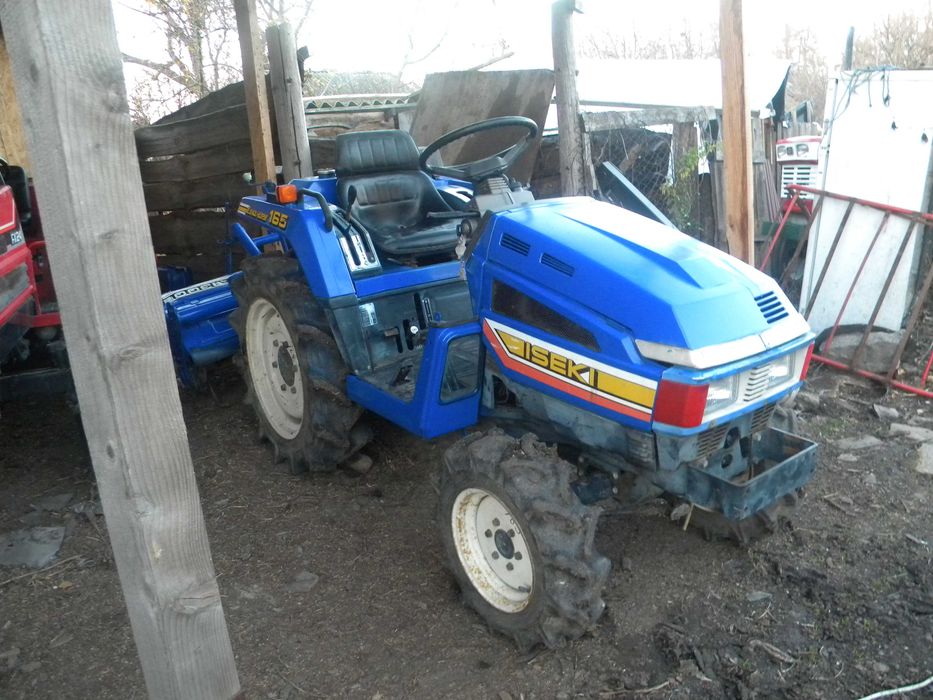 японский мінітрактор ісекі ту 165